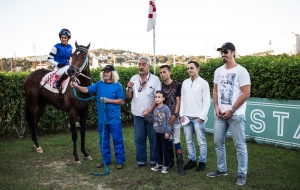 Mirtha Trías, jocketa aprendiz uruguaya ganó torneo de jocketas en Porto Alegre