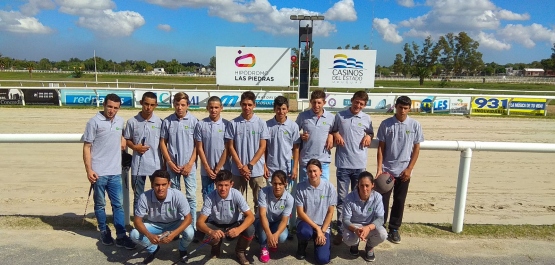 5ta Generación de alumnos de la Escuela de Jockeys y Vareadores Uruguay